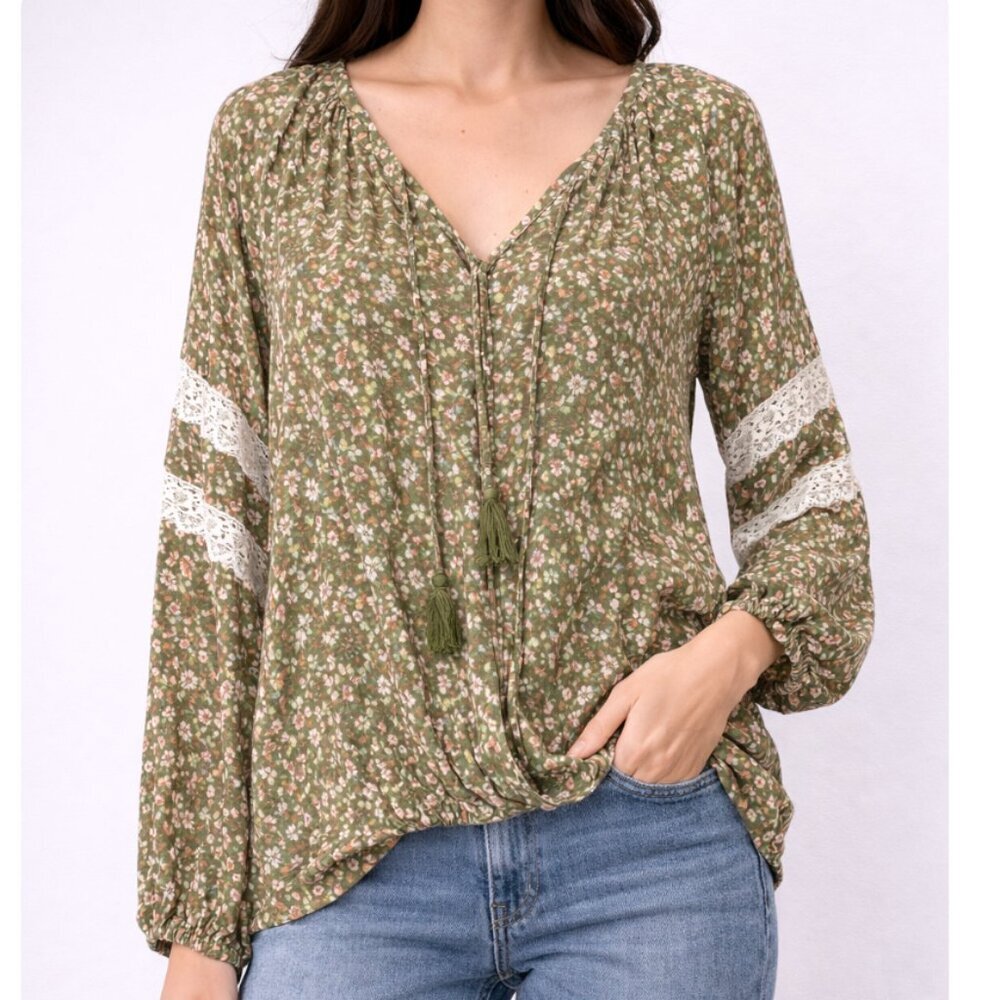 NWT Francesca's A Collective Story Floral Boho Blouse Lace Sleeve Long Sleeve